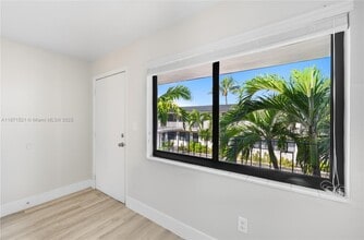 1310 W 29th St in Hialeah, FL - Building Photo - Building Photo