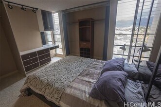 796 Isenberg St in Honolulu, HI - Building Photo - Building Photo