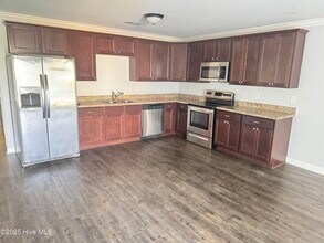2232 Brookville Dr in Greenville, NC - Building Photo - Building Photo
