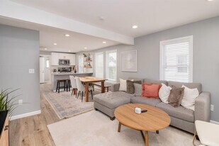 23366 Hoover Ave in Hazel Park, MI - Building Photo