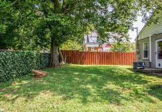 300 S College St in Mt Pleasant, TN - Building Photo - Building Photo