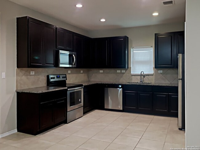 10942 Honorly Cv in Converse, TX - Building Photo - Building Photo