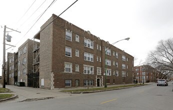 7600 S Essex Ave in Chicago, IL - Building Photo - Building Photo