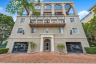 115 Mendoza Ave in Coral Gables, FL - Building Photo