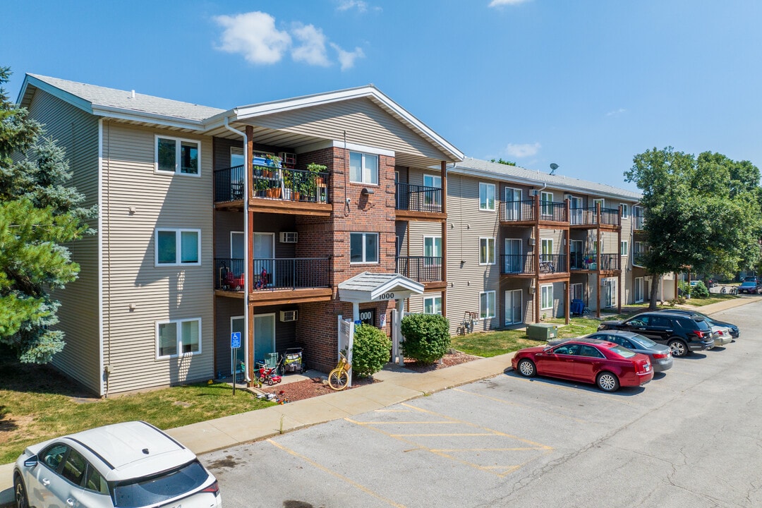 Spruce Pointe in Altoona, IA - Foto de edificio
