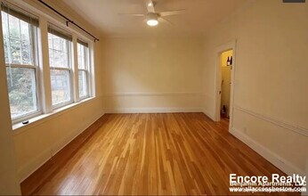 100 Saint Paul St, Unit 100 Saint Paul St in Brookline, MA - Building Photo - Building Photo