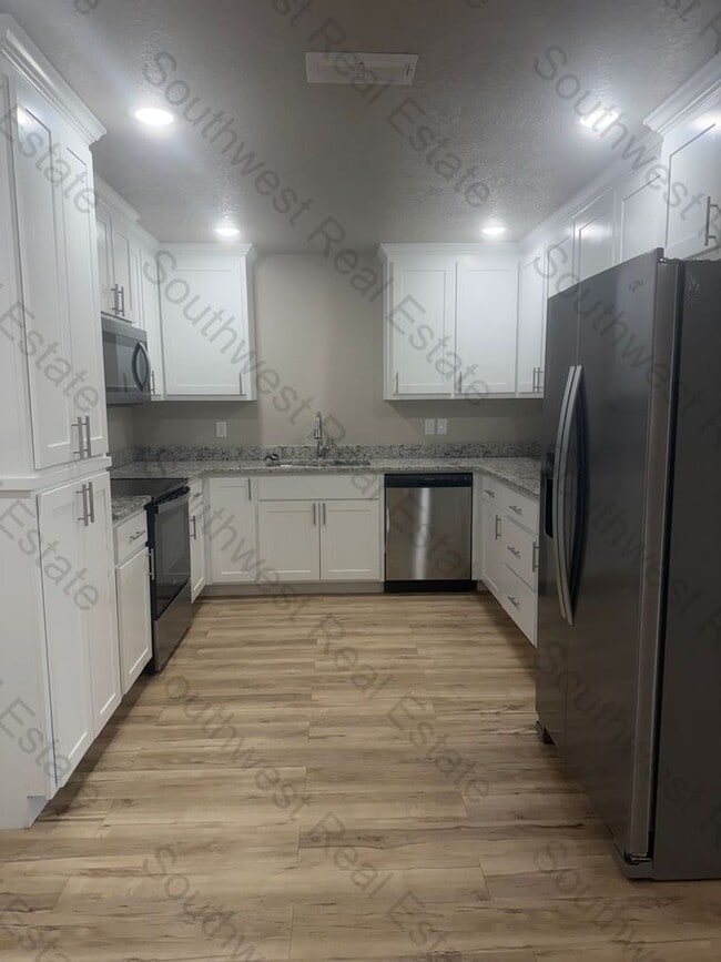 1317 Mission Dr in Clovis, NM - Building Photo - Building Photo