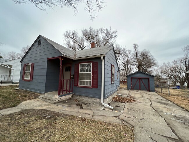 property at 522 W Elm St