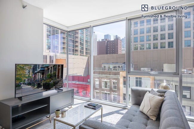 8 E Huron St-Unit -FL5-ID72 in Chicago, IL - Foto de edificio - Building Photo
