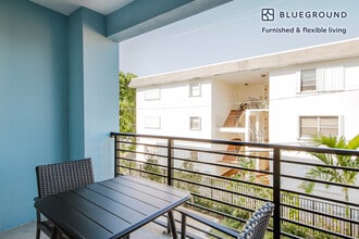 2201 Polk St in Hollywood, FL - Building Photo - Building Photo