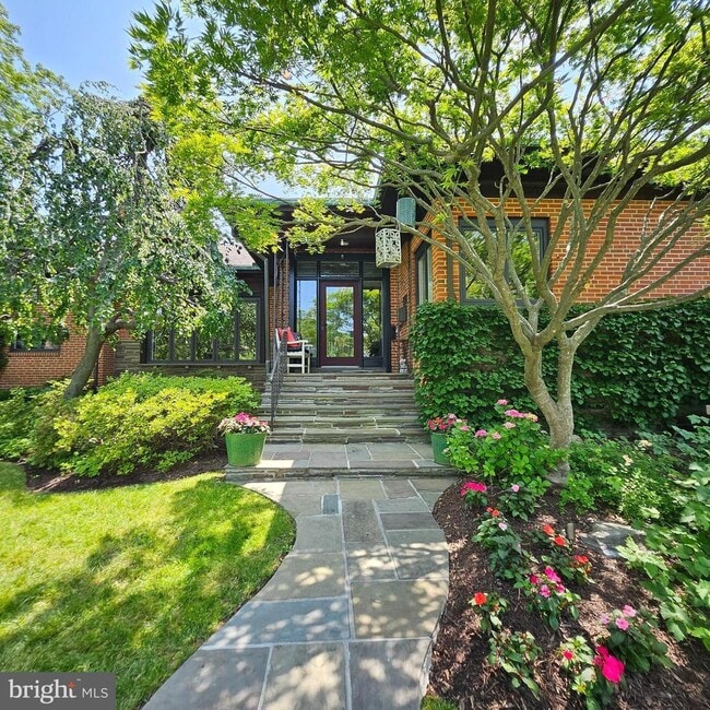 6623 Radnor Rd in Bethesda, MD - Building Photo - Building Photo