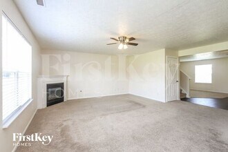 10920 Middlebrook Ln in Indianapolis, IN - Foto de edificio - Building Photo