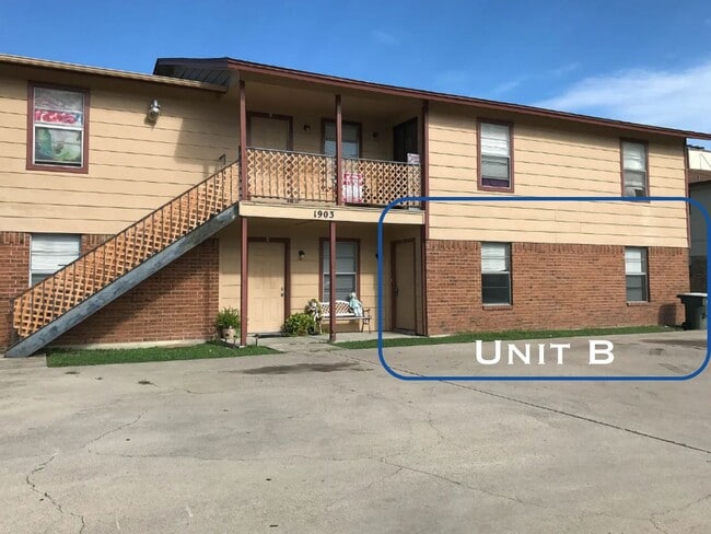 1903 Cedarhill Dr, Unit Unit B in Killeen, TX - Foto de edificio - Building Photo