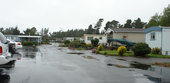 B & E Wayside RV-Mobile Home Park Apartments