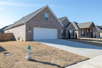 5653 Poppy Ave in Springdale, AR - Building Photo - Building Photo