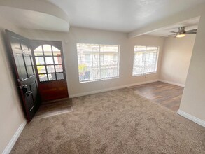 2115 Placentia Ave in Costa Mesa, CA - Building Photo - Building Photo