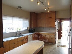 650 Hawthorne St in Monterey, CA - Building Photo - Building Photo