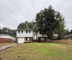 3419 Grassfort Dr SW in Huntsville, AL - Building Photo