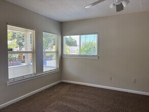 223 N Park Ave in Fresno, CA - Building Photo - Building Photo