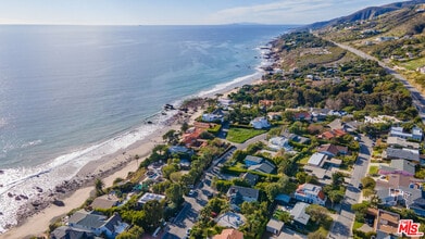 31866 Seafield Dr in Malibu, CA - Building Photo - Building Photo