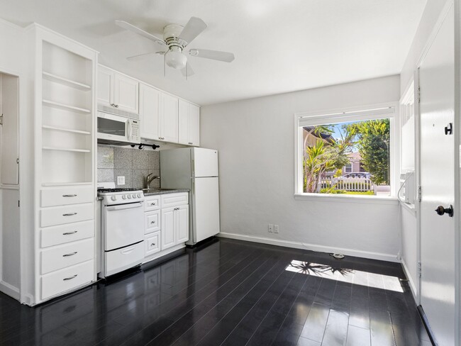 1911 Church St, Unit 1917-03 in Costa Mesa, CA - Building Photo - Building Photo