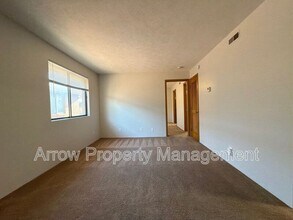 1421 D St in Lincoln, NE - Foto de edificio - Building Photo