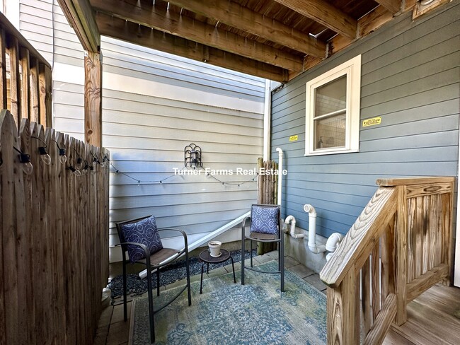 609 E 2nd St, Unit 1 in Boston, MA - Building Photo - Building Photo