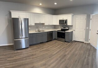 324-326 W Coral Dr in Pueblo West, CO - Building Photo - Building Photo