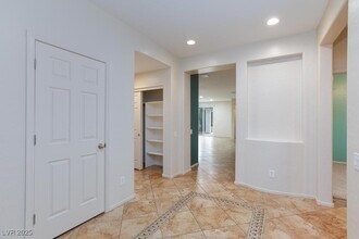 2671 Lochleven Way in Henderson, NV - Building Photo - Building Photo