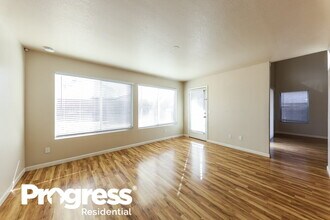 20835 N 2nd Ave in Phoenix, AZ - Foto de edificio - Building Photo