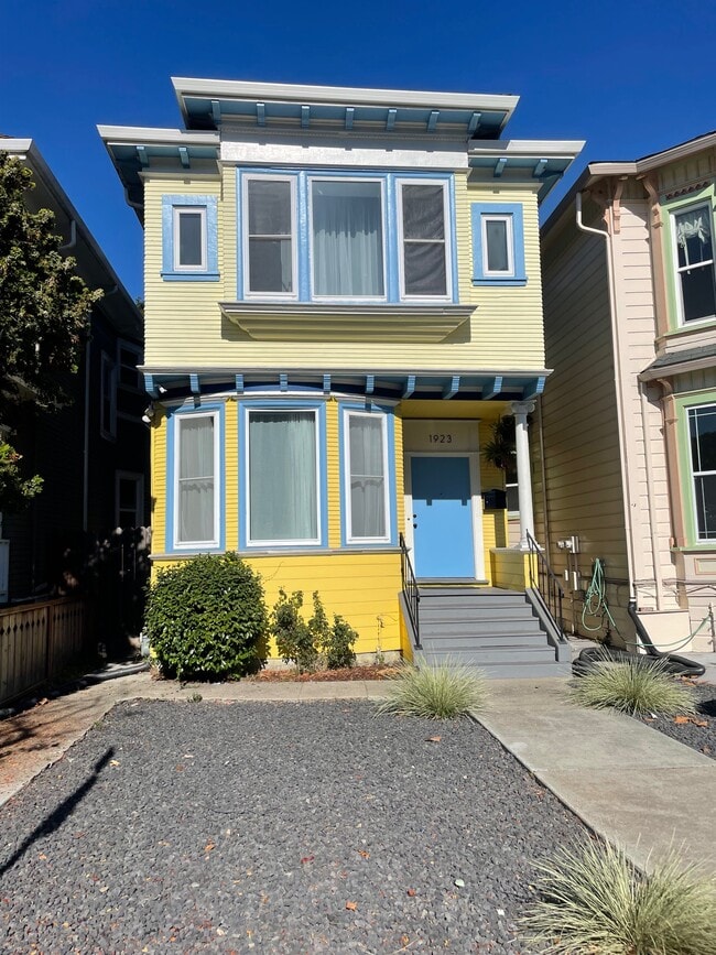 property at 1923 West St