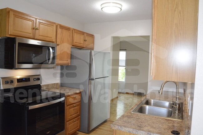 15331 Trillium Cir in Eden Prairie, MN - Foto de edificio - Building Photo