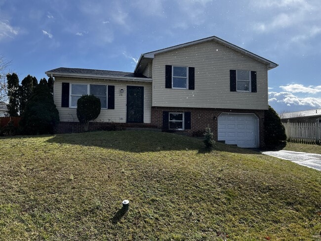 property at 28 Hershey Ct