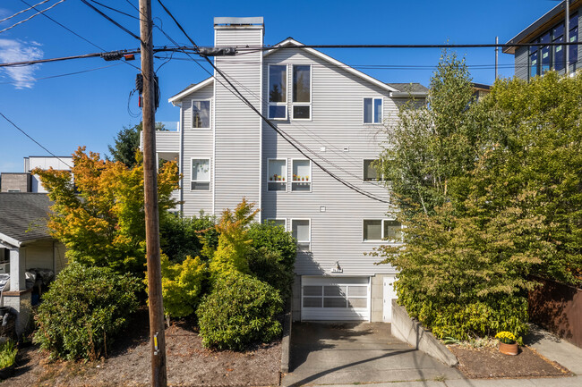 WALLINGVIEW CONDOMINIUM in Seattle, WA - Building Photo - Building Photo