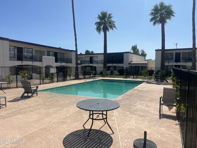 240 Old Litchfield Rd in Litchfield Park, AZ - Building Photo - Building Photo