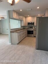 2841 College View Dr in Melbourne, FL - Foto de edificio - Building Photo