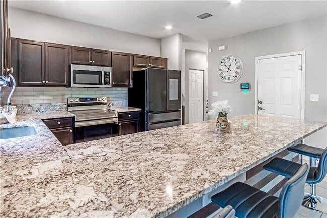 724 SE 37th Ave in Homestead, FL - Building Photo - Building Photo