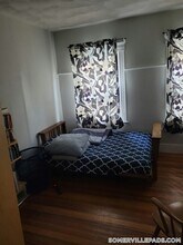35 Cameron Ave, Unit 2 in Somerville, MA - Foto de edificio - Building Photo