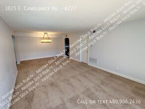 3825 E Camelback Rd in Phoenix, AZ - Building Photo - Building Photo