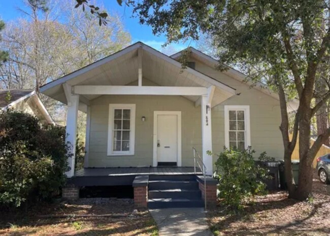 property at 808 Camp St