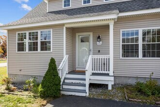 4 Boxwood Dr in Littleton, MA - Foto de edificio - Building Photo