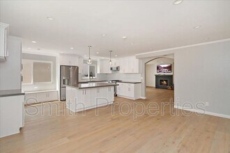 122 S Guadalupe Ave in Redondo Beach, CA - Building Photo - Building Photo