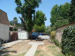 Residential Condominium in Sherman Oaks, CA - Building Photo - Building Photo