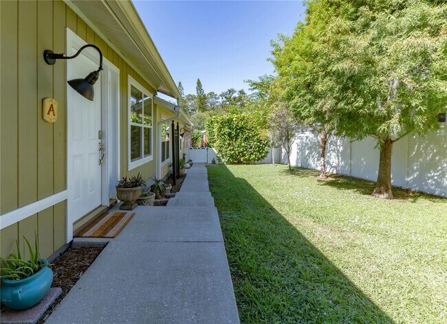 1848 N Washington Ave in Clearwater, FL - Foto de edificio - Building Photo