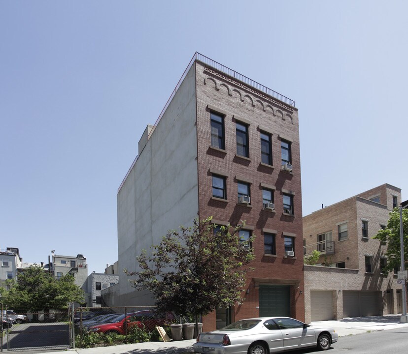 129 Carroll St in Brooklyn, NY - Foto de edificio