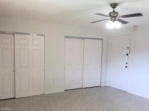 9520 SW 8th St-Unit -Apt 212A in Miami, FL - Building Photo - Building Photo