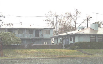 1701 W Victory Blvd in Burbank, CA - Building Photo - Building Photo