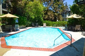 5714 Skyview Way in Agoura Hills, CA - Building Photo - Building Photo