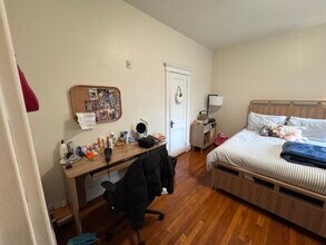 24 Euston St, Unit 2 in Brookline, MA - Building Photo - Building Photo