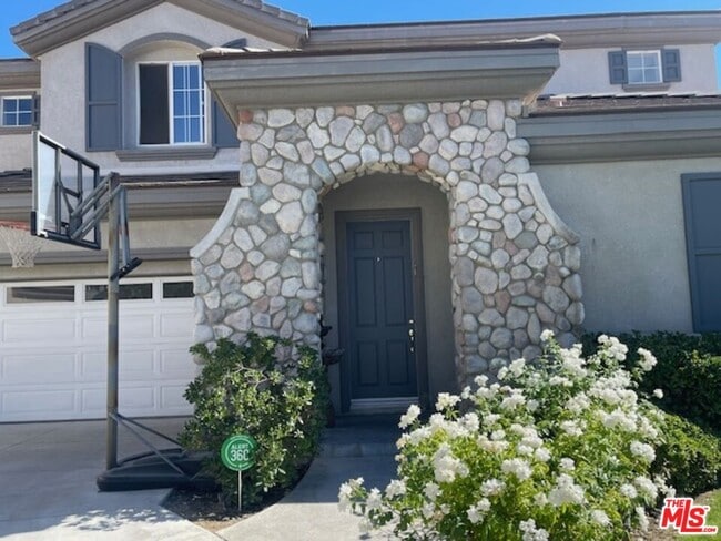 24224 Edelweiss Ct in Santa Clarita, CA - Building Photo - Building Photo